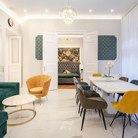 Premium Art Deco Apartment At Broadway // 4Bdr & 3Br Budapest Ngoại thất bức ảnh
