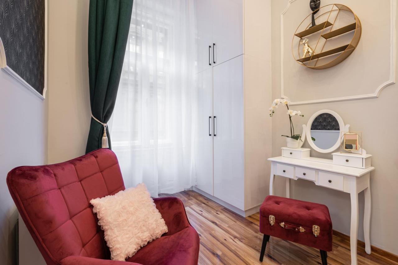 Premium Art Deco Apartment At Broadway // 4Bdr & 3Br Budapest Ngoại thất bức ảnh