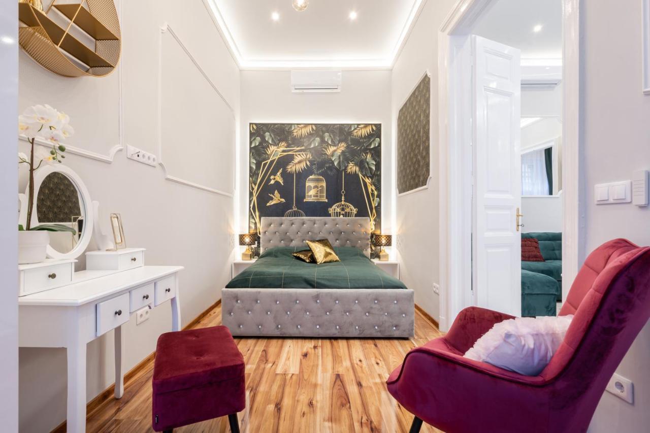 Premium Art Deco Apartment At Broadway // 4Bdr & 3Br Budapest Ngoại thất bức ảnh