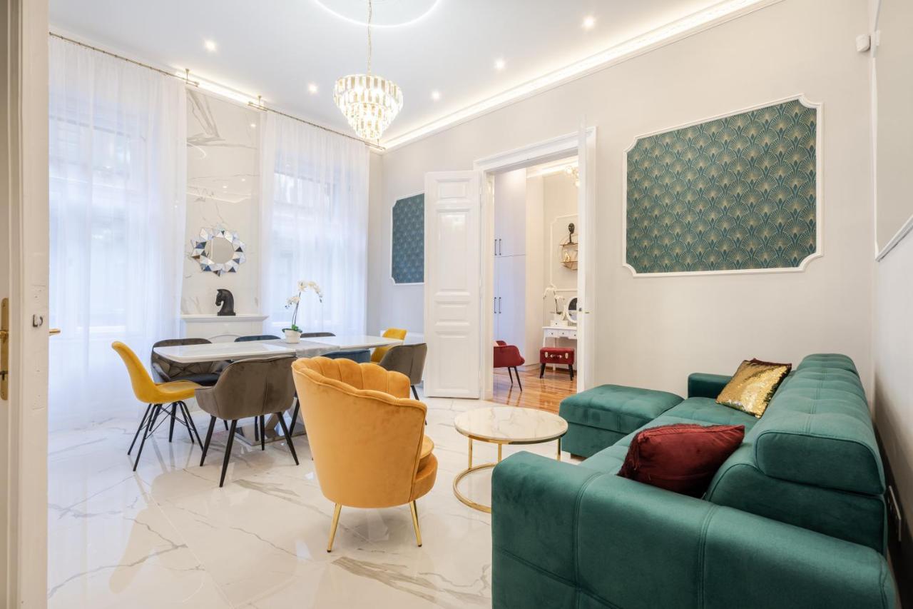 Premium Art Deco Apartment At Broadway // 4Bdr & 3Br Budapest Ngoại thất bức ảnh