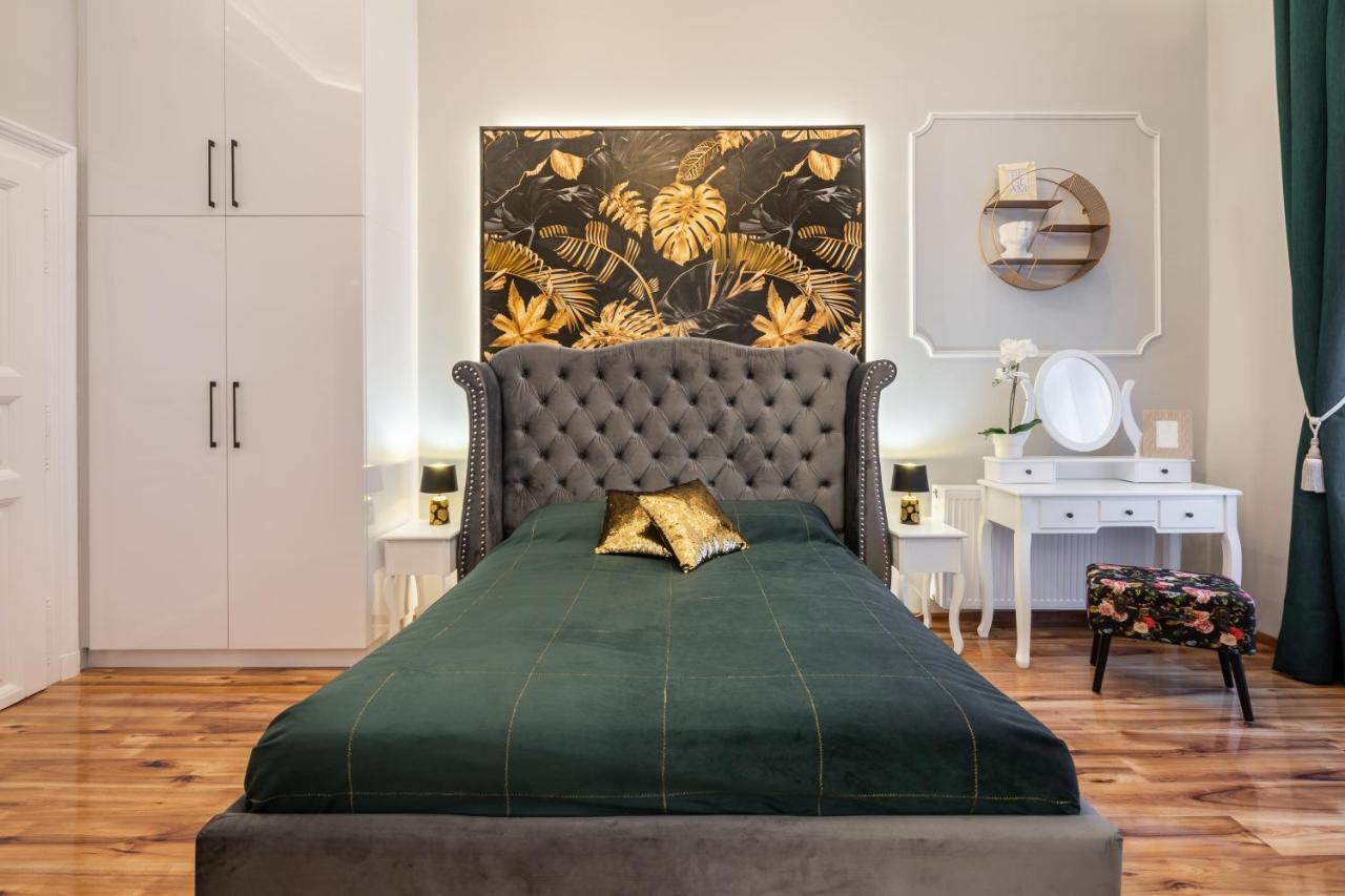 Premium Art Deco Apartment At Broadway // 4Bdr & 3Br Budapest Ngoại thất bức ảnh