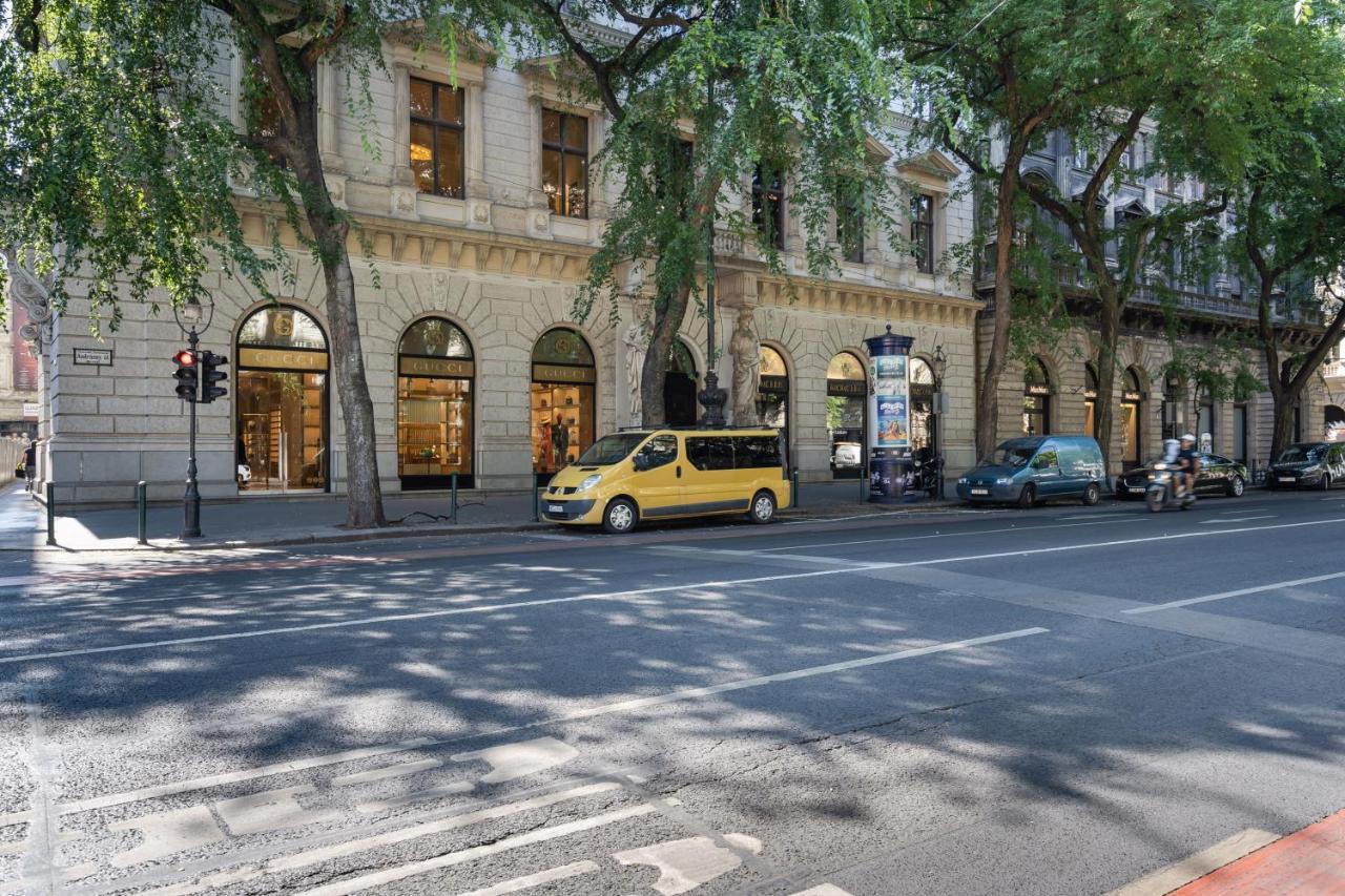 Premium Art Deco Apartment At Broadway // 4Bdr & 3Br Budapest Ngoại thất bức ảnh