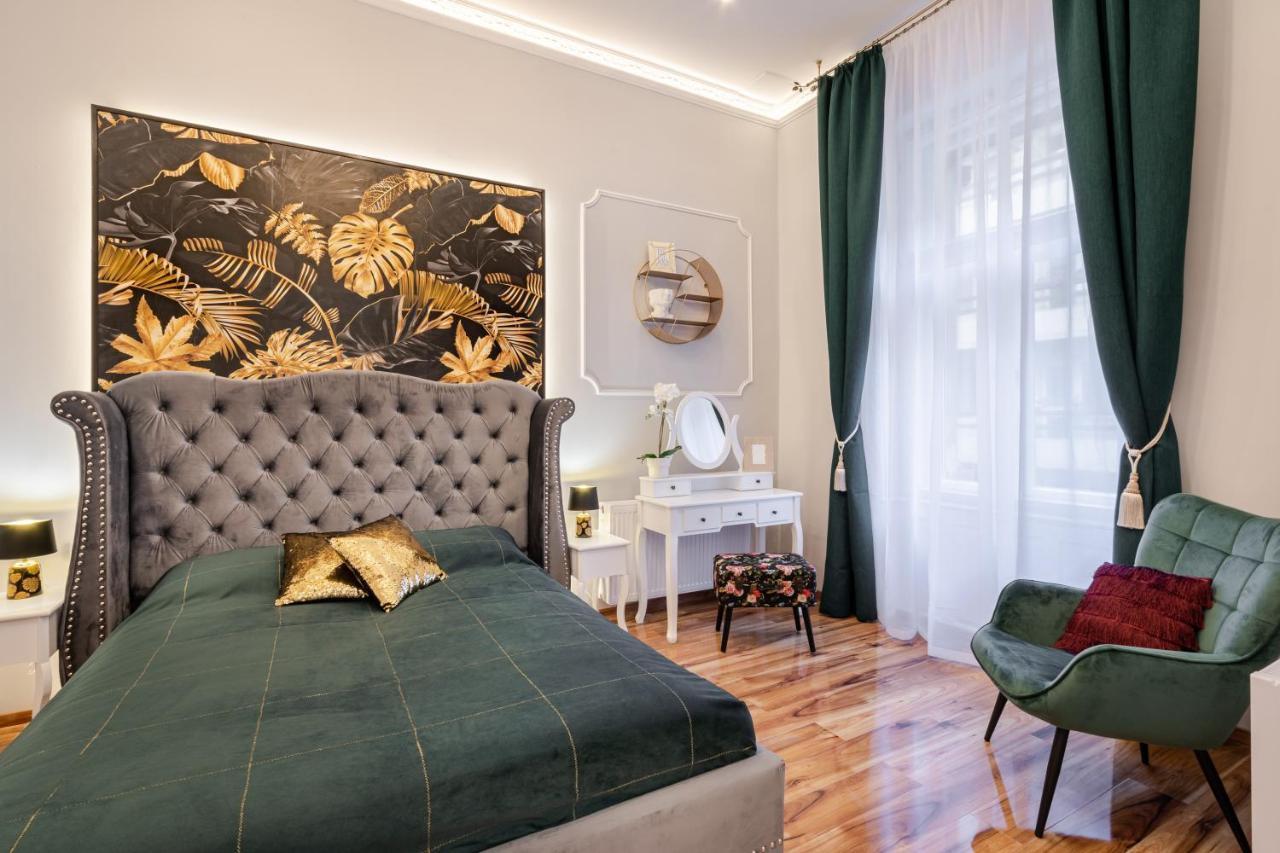 Premium Art Deco Apartment At Broadway // 4Bdr & 3Br Budapest Ngoại thất bức ảnh