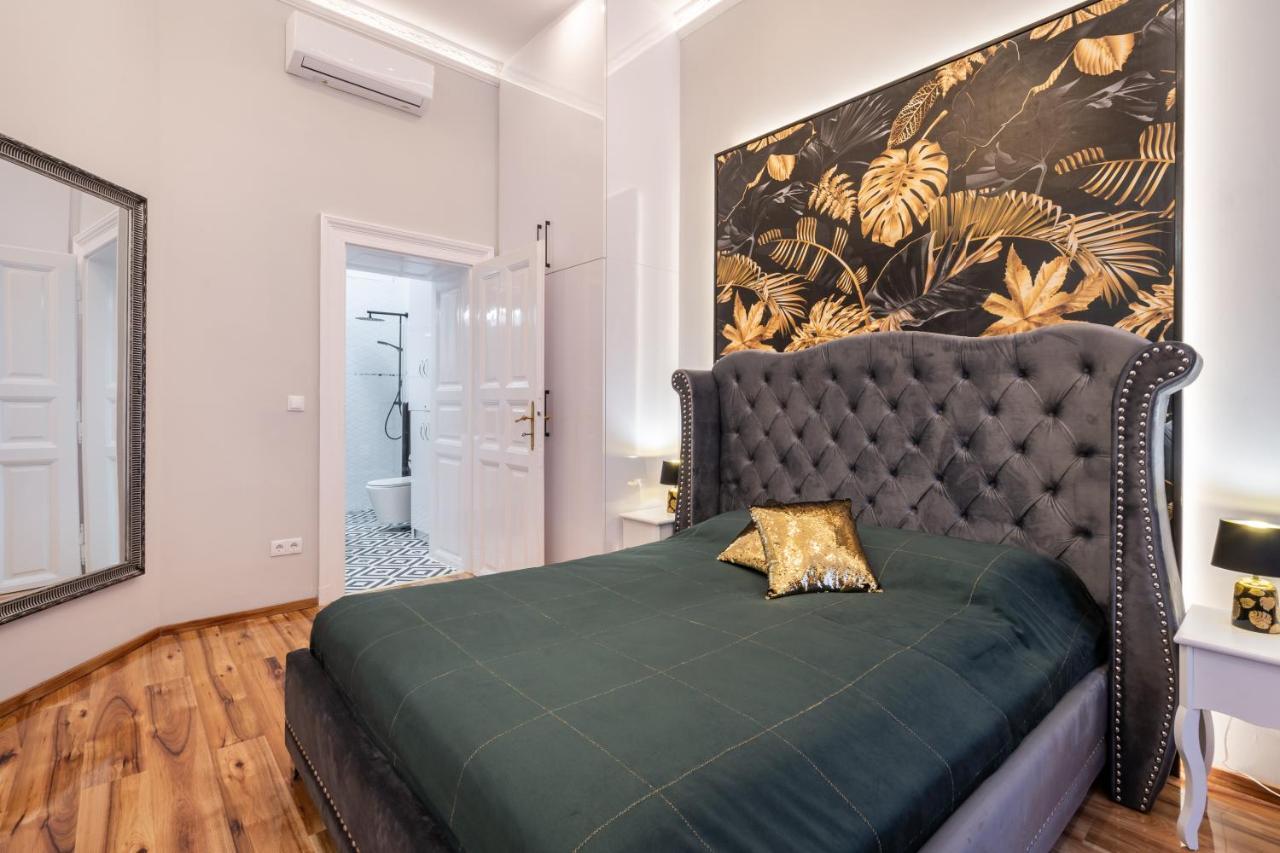 Premium Art Deco Apartment At Broadway // 4Bdr & 3Br Budapest Ngoại thất bức ảnh