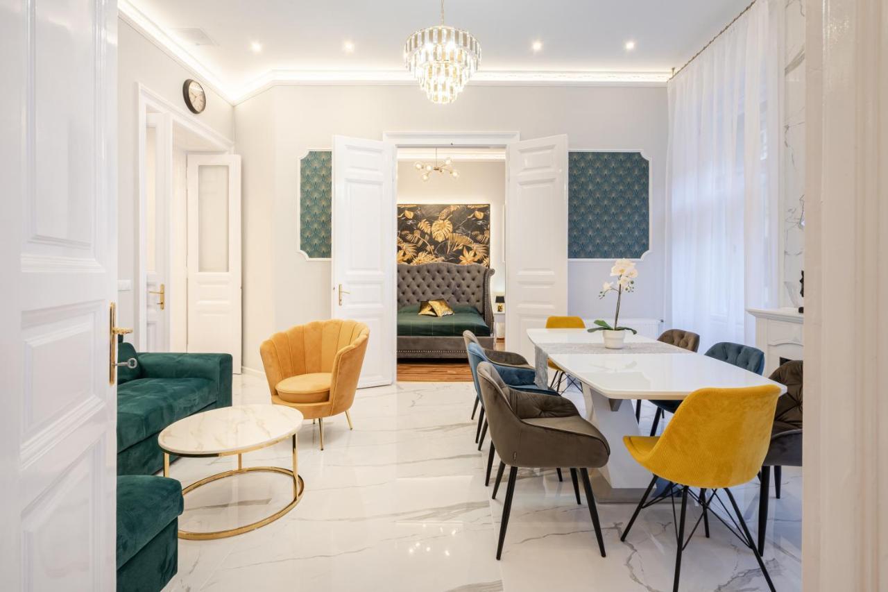 Premium Art Deco Apartment At Broadway // 4Bdr & 3Br Budapest Ngoại thất bức ảnh